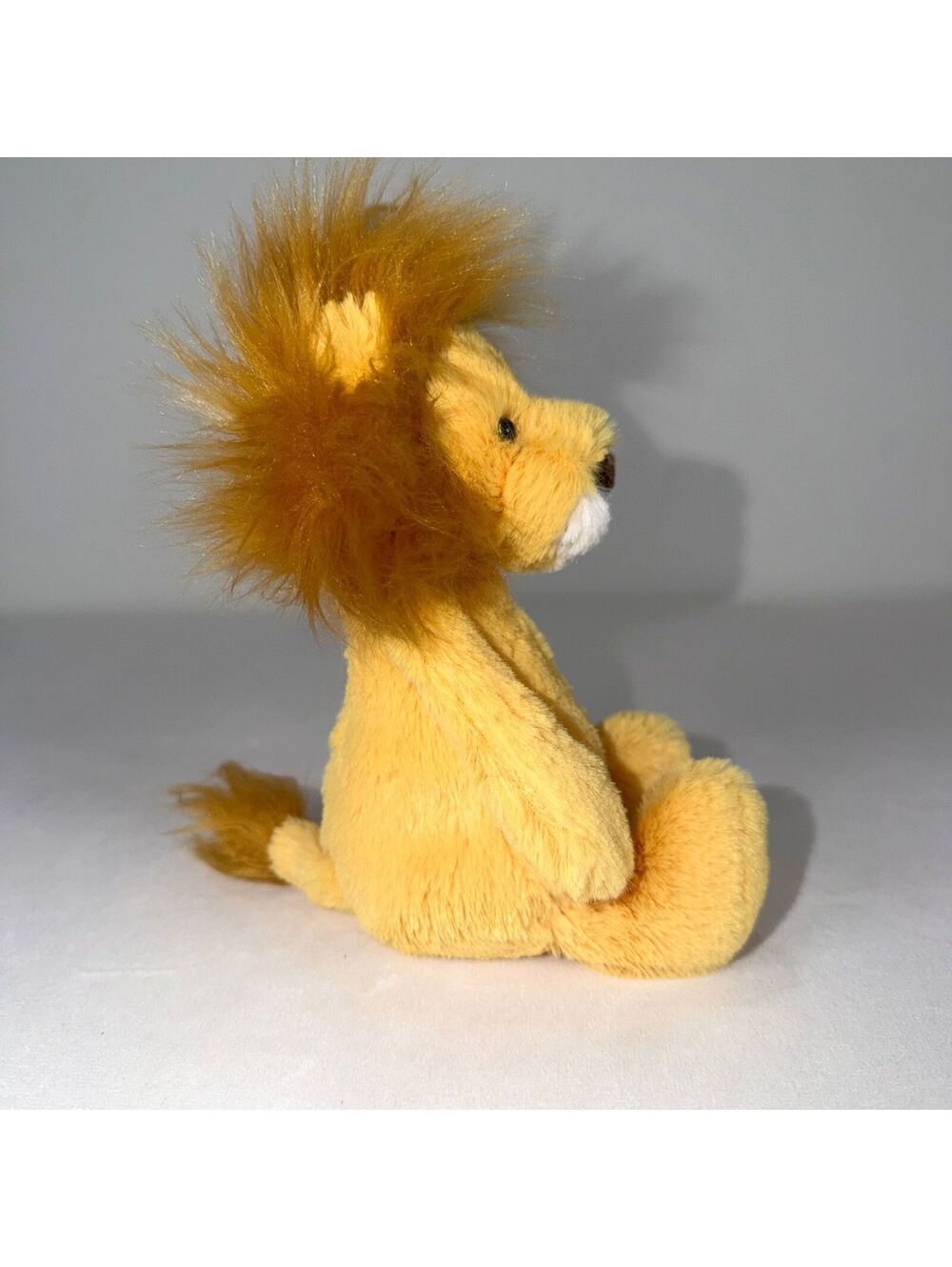 RETIRED Jellycat Bashful Lion - Small - Picture 2 of 9